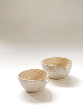 Load image into Gallery viewer, Two small wheel thrown bowl with a pouring spout in cream clay with speckles