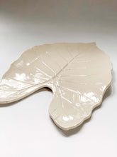 Load image into Gallery viewer, Leaf platter in white porcelain clay 